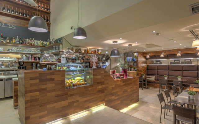 Отель Polis Grand