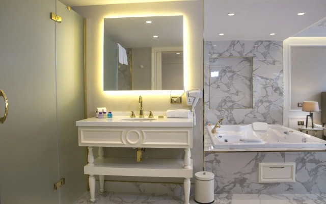 Hotel Mina – Special Class