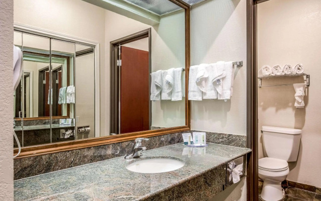 Quality Inn & Suites Seabrook - NASA - Kemah