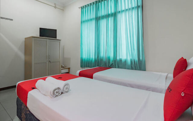 RedDoorz near Tegalega Bandung