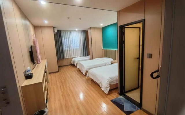 Chezhiyou Express Hotel (Xi'an Yongxingfang Chaoyangmen Subway Station)