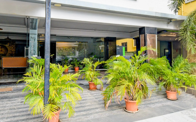 Oyo Townhouse 601 Halcyon Hi-Tec City Near Medicover Hospital