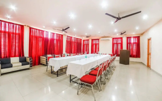 OYO 45229 Rajdhani Tourist Motel