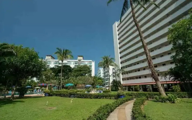 Patong Beach Gardens - Pool, Fast Wifi, Smart TVs