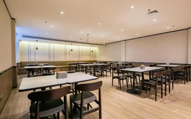 Hanting Express Yan'an University Branch