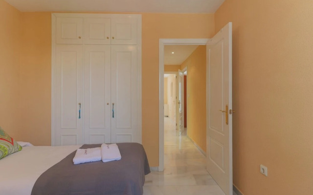 Nogalera 2 Bedroom Retro Apartment