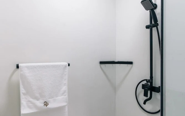 VINAWHISPER Boutique Hotel