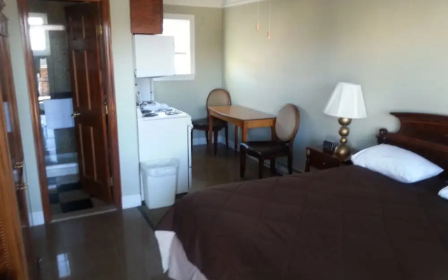 Golden Gate Lodging