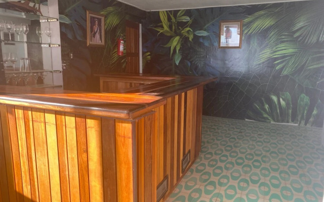 Rum Punch Lodge