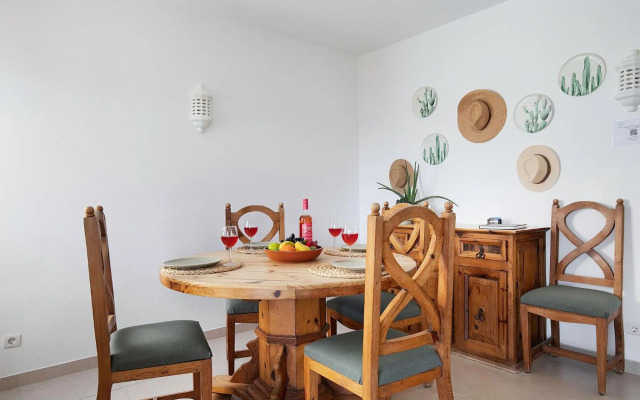 Carvoeiro -Spacious 2 bedroom appartment with pool - Monte Dourado
