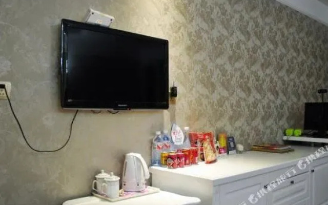 Huangyan Media Hotel