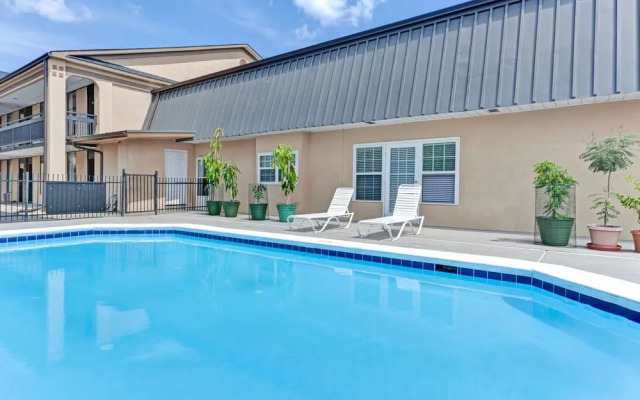 Super 8 Carrollton Ga