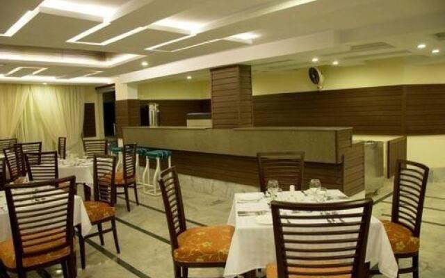 Chinar Family Resort