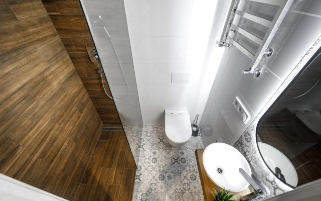 Royal apartment on Hmelnytskogo 37