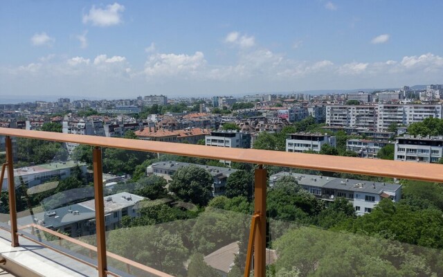 FM Luxury 1-BDR Apartment  with Terrace