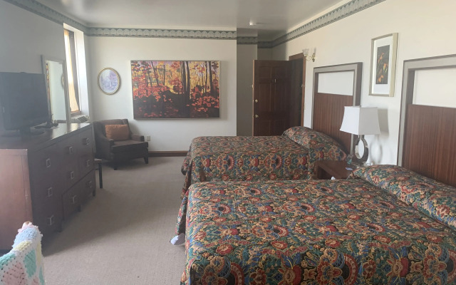 The Kewaunee Inn