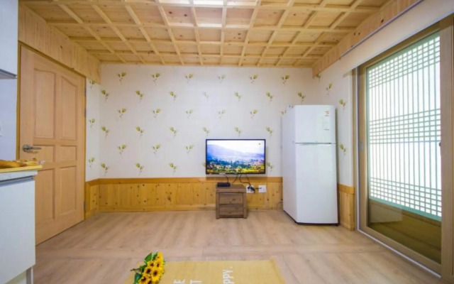 Suncheon Bay Minsok Hanok Pension