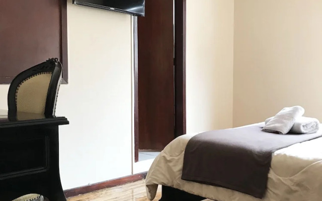 Hotel Muros Quito