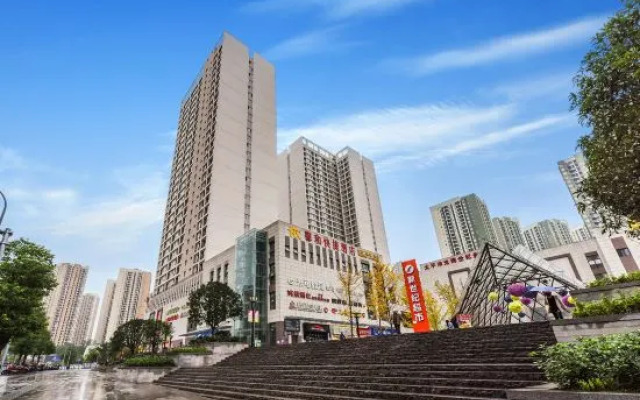 Chongqing Xinhe Express Hotel (Lianhua Light Rail Station)