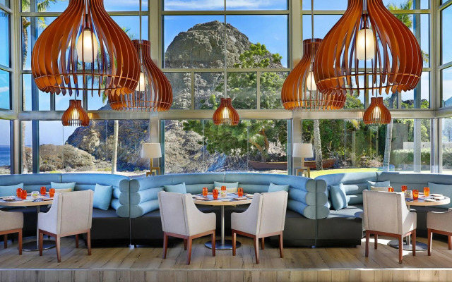 Al Bustan Palace, a Ritz-Carlton Hotel