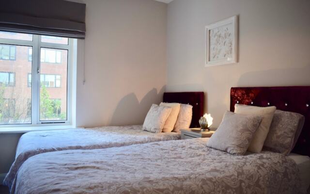 2 Bedroom Apartment Near City Centre