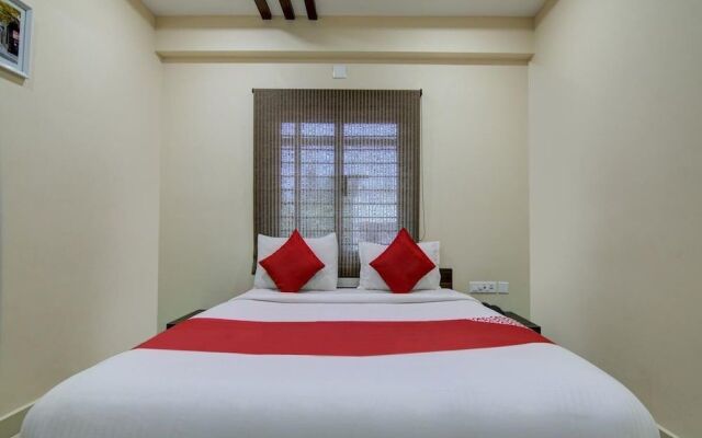 OYO 25048 Aadvik Sai Residency