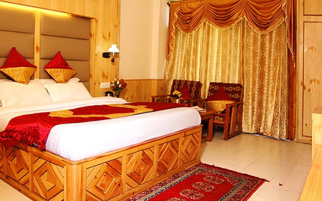 Hotel Surya International - Manali