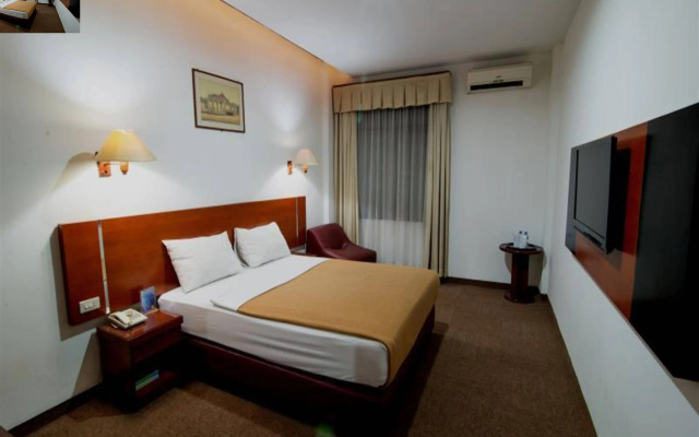 Hotel Puri Mega