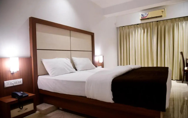 Hotel Monarch Center Point near Dahanu Beach, Bordi