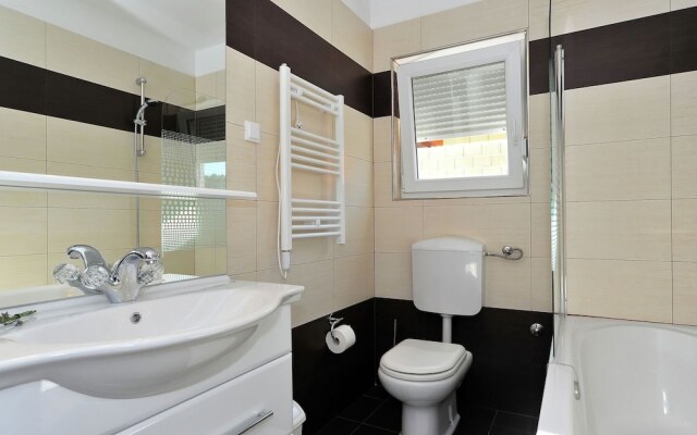 Apartment Azzini Violeta