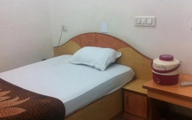 Shree Aditya Hotel