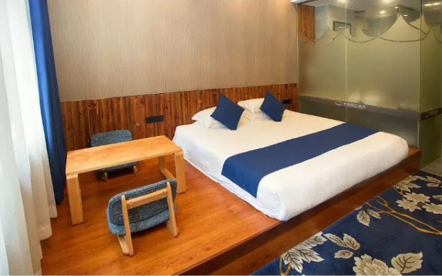 Shanghai Lintin Holiday Hotel