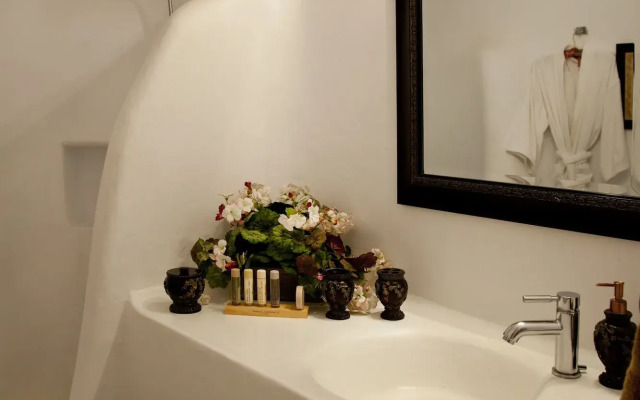 Eleni's Village Suites