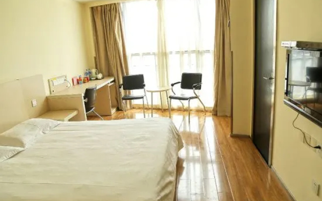Maintel 168 Hotel (Wuxi Shangmadun Road Jinghai Subway Station Branch) – Guest Rooms – Wuxi
