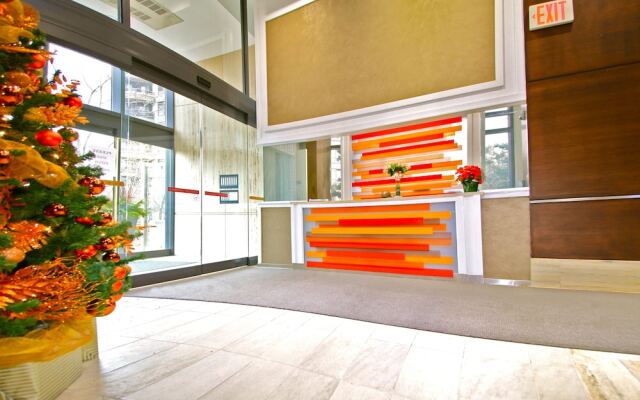 Red Maple Suites Mississauga