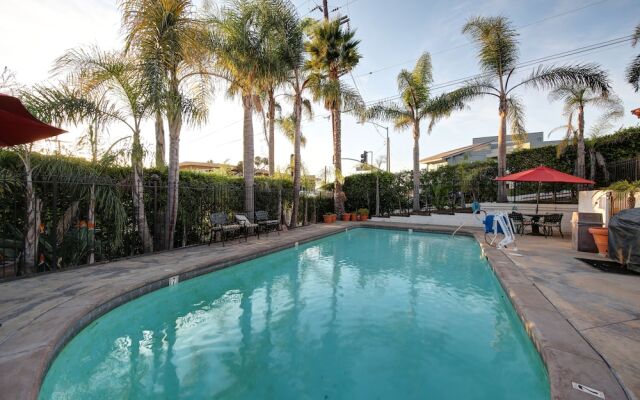 The Green Room Hotel