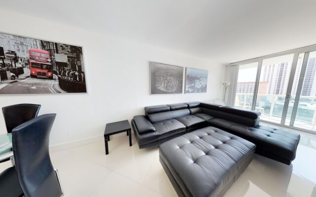 19370 Collins Ave # 1017