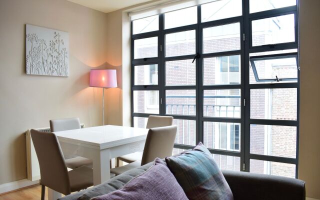 3 Bedroom Apartment In Temple Bar