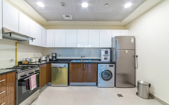 Marina Arcade by bnbme