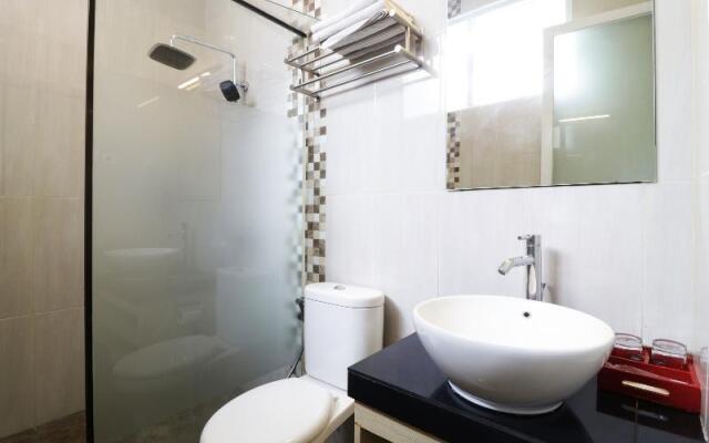Pejaten Valley Residence by ZUZU