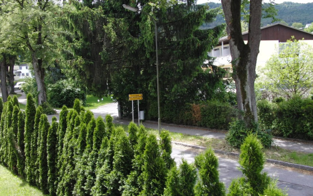 Happy Living Apartments