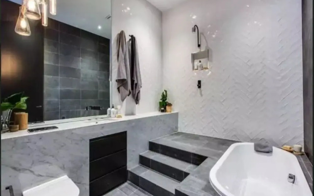 ReadySet Apartments at Glasshouse