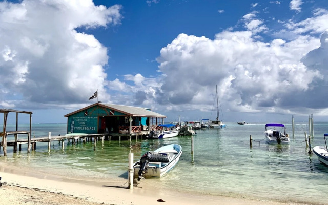 Voyager Sun & Reef Hotel