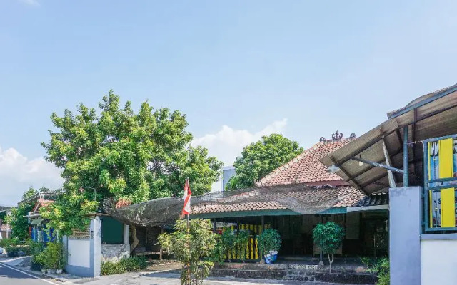 Spot On 91735 Griya Cendekia Syariah