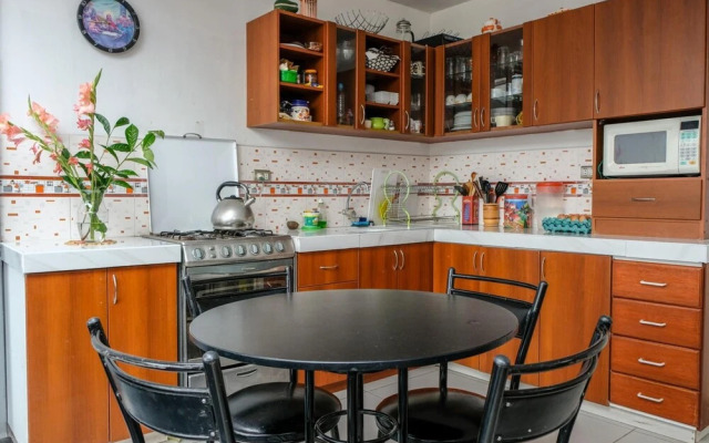 Hermoza House Bed & Breakfast