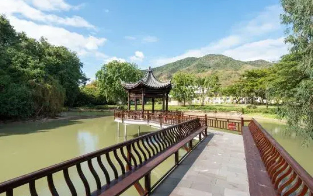 Tree House Nanshan Sanya