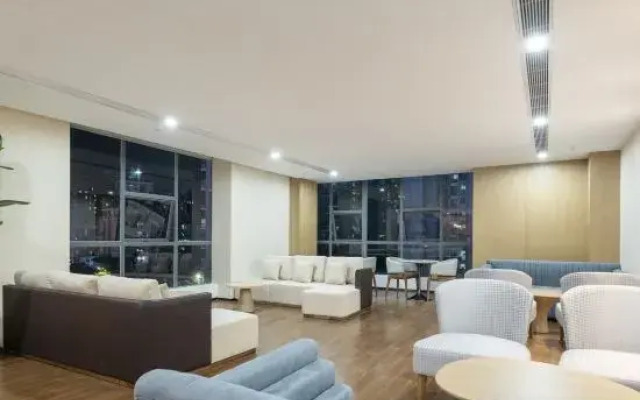 Amigo Hotel (Shenzhen Gongming Honghuashan Subway Station&Honghuashan Sports Complex)