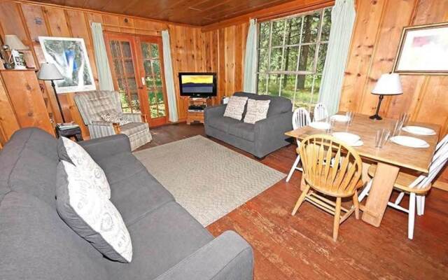 3901 Azure Avenue 2 Bedroom Cabin