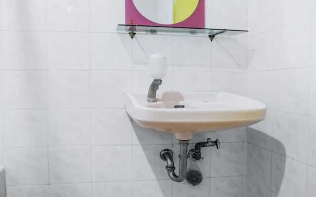 Hotel Carissima by OYO Rooms - Hotel in Palembang - Photo 4