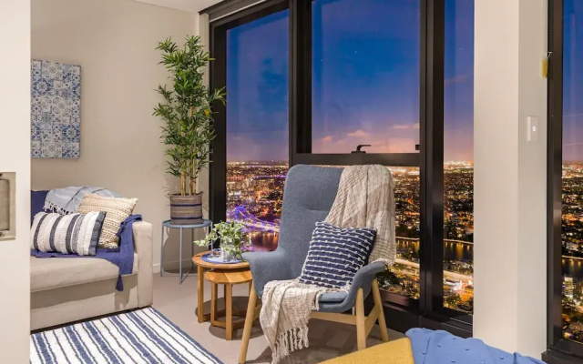 Hamptons Retreat on Level 77 Skytower